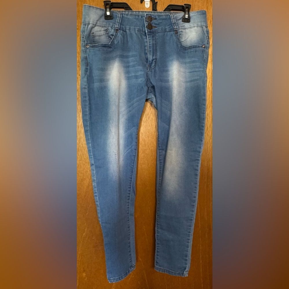 VIP Jeans Women’s Skinny Jeans – Size 17/18 – Medium Wash – Stretch Denim